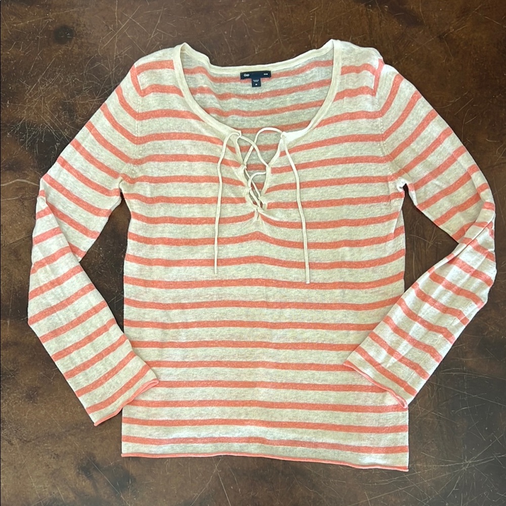 Women’s Gap size Medium stripped sweater nautical beachy feel cream peach